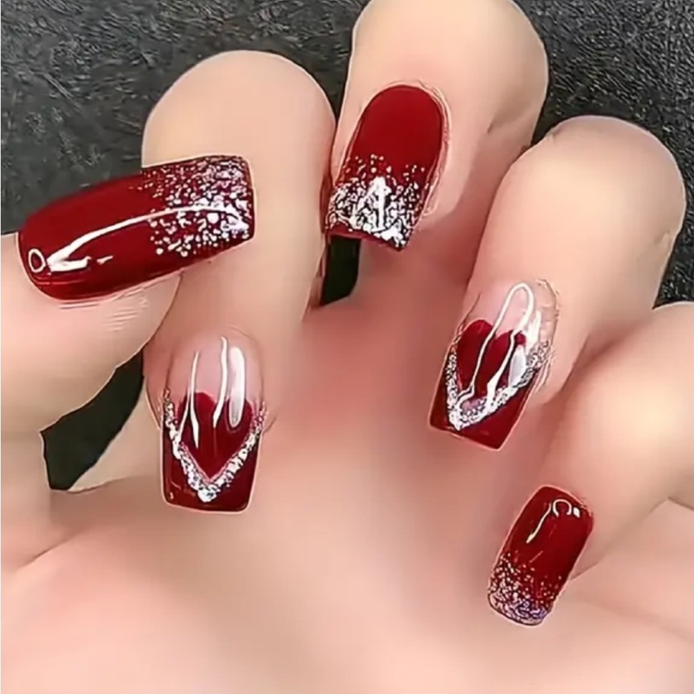New 24 pc press  on nails